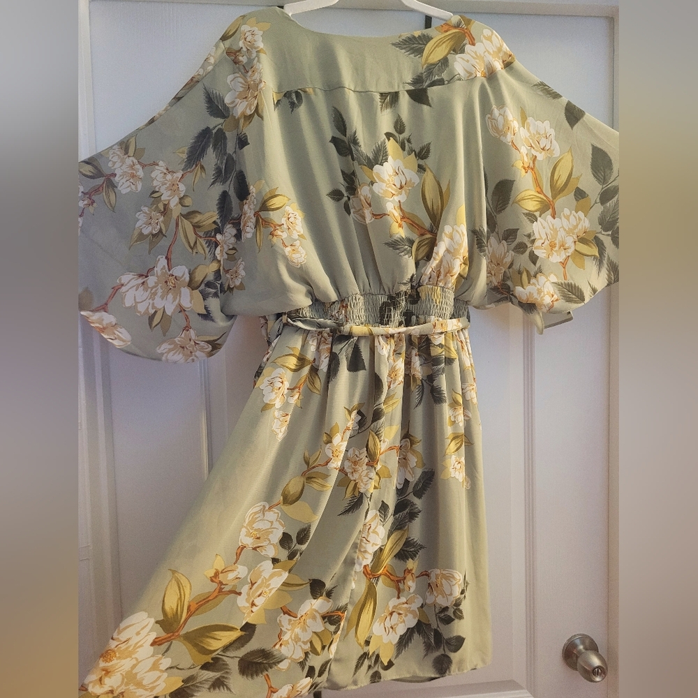 🌼 City Chic Magnolia Dress - Picture 12 of 15